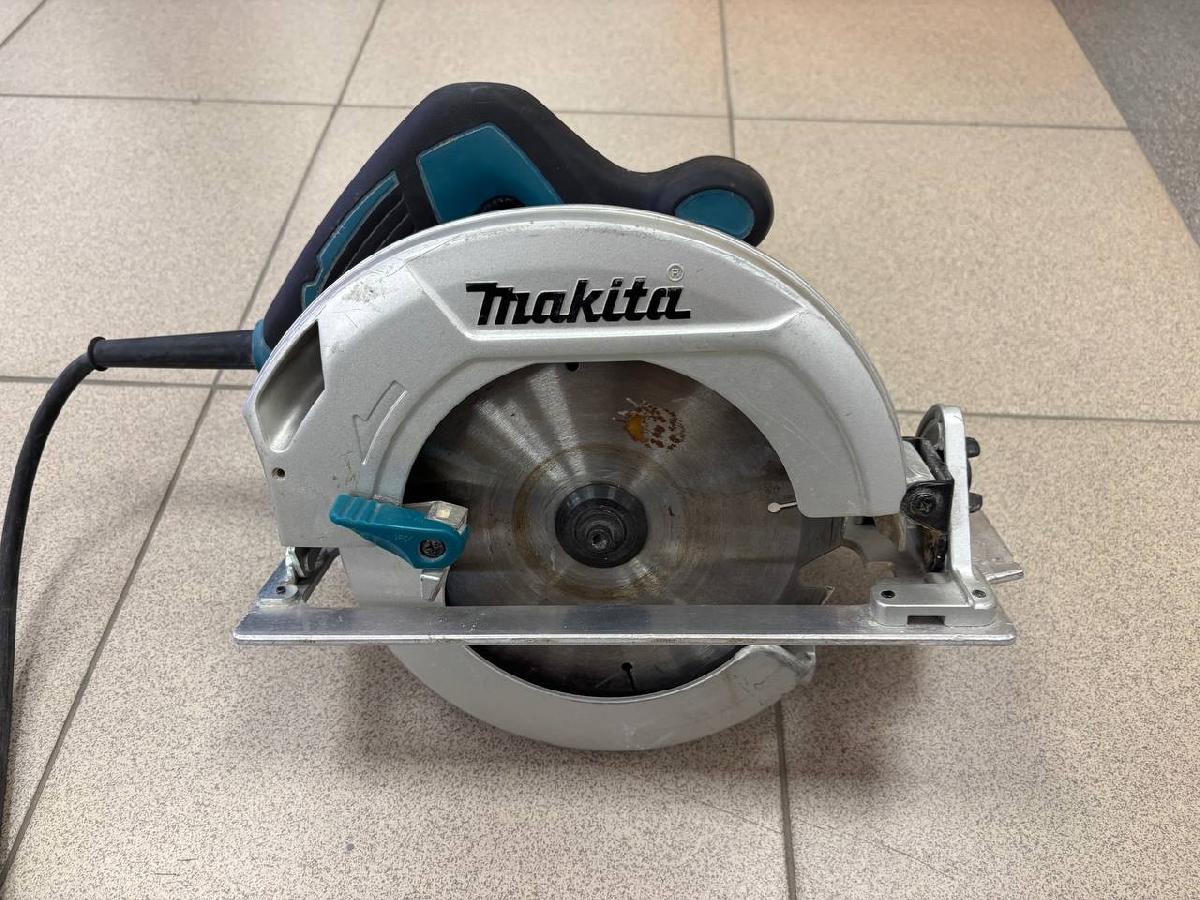 Дисковая пила Makita HS7600;