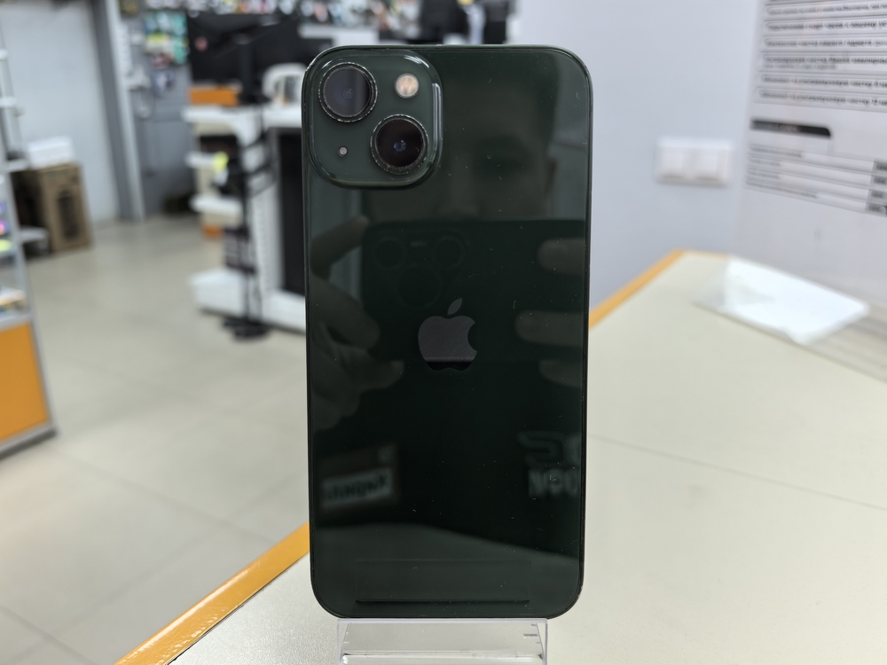 Смартфон Apple iPhone 13 128Gb