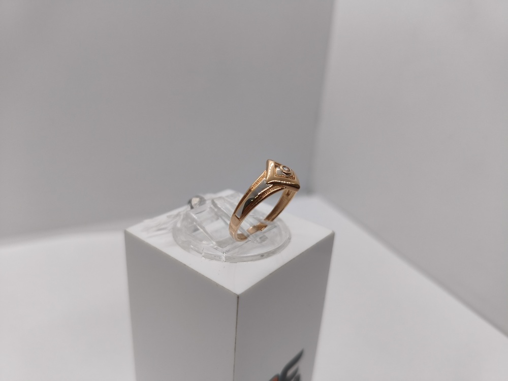 КОЛКМ585 КОЛЬЦО С КАМНЕМ (Au 585)