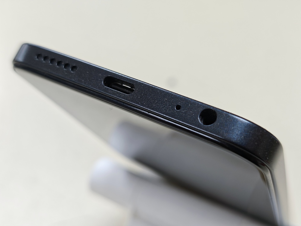 Смартфон Tecno SPARK 30C 6/128