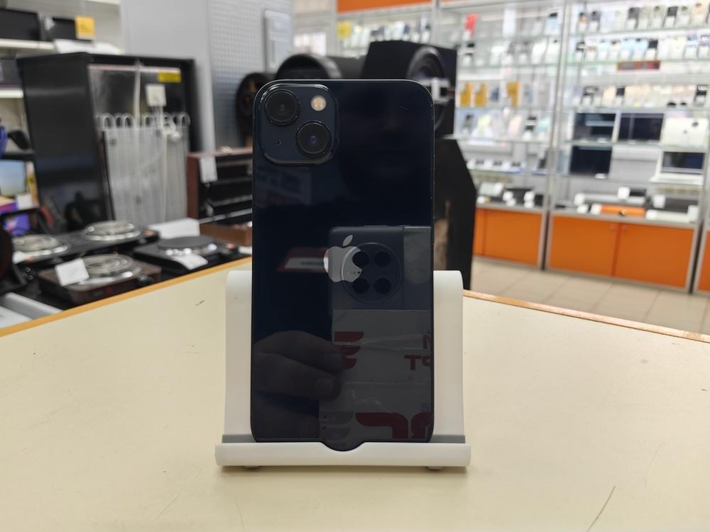 Смартфон Apple iPhone 13 128Gb