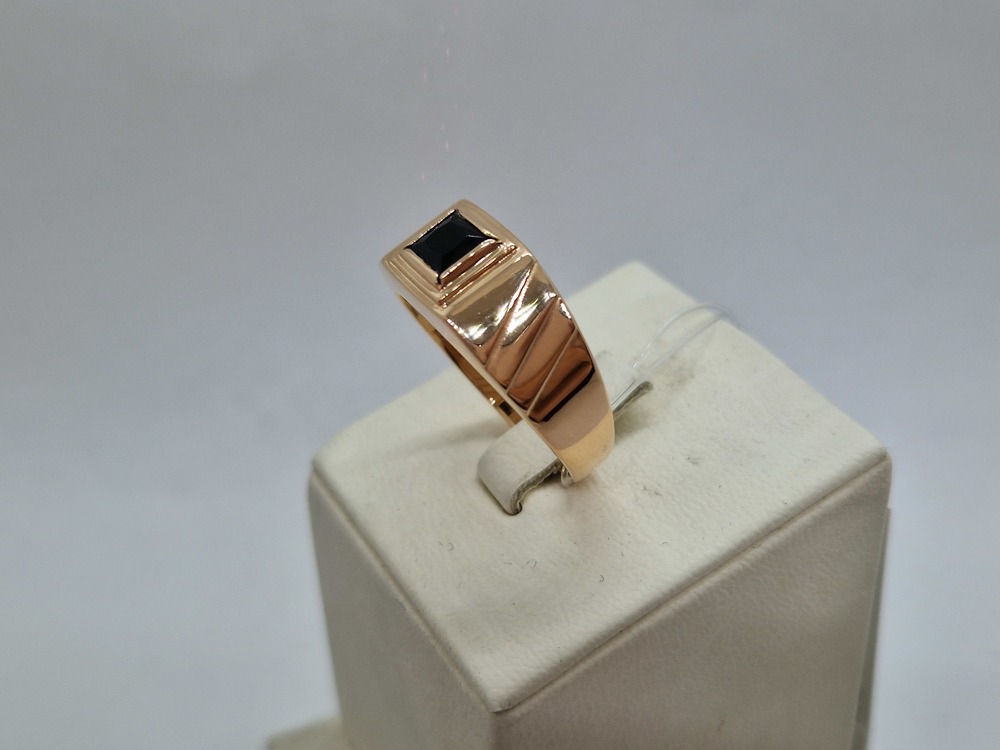 018405 КОЛЬЦО ПЕЧАТКА с камнем (Au 585)