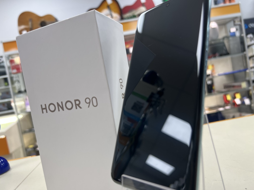 Смартфон Honor 90 8/256