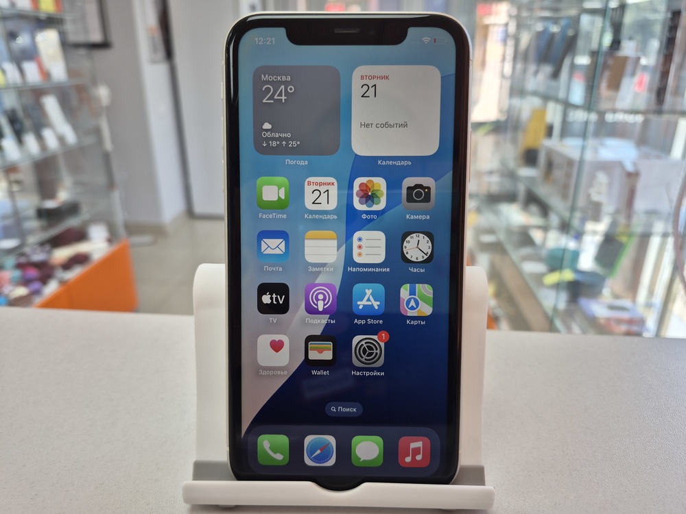 Смартфон Apple iPhone 11 64Gb