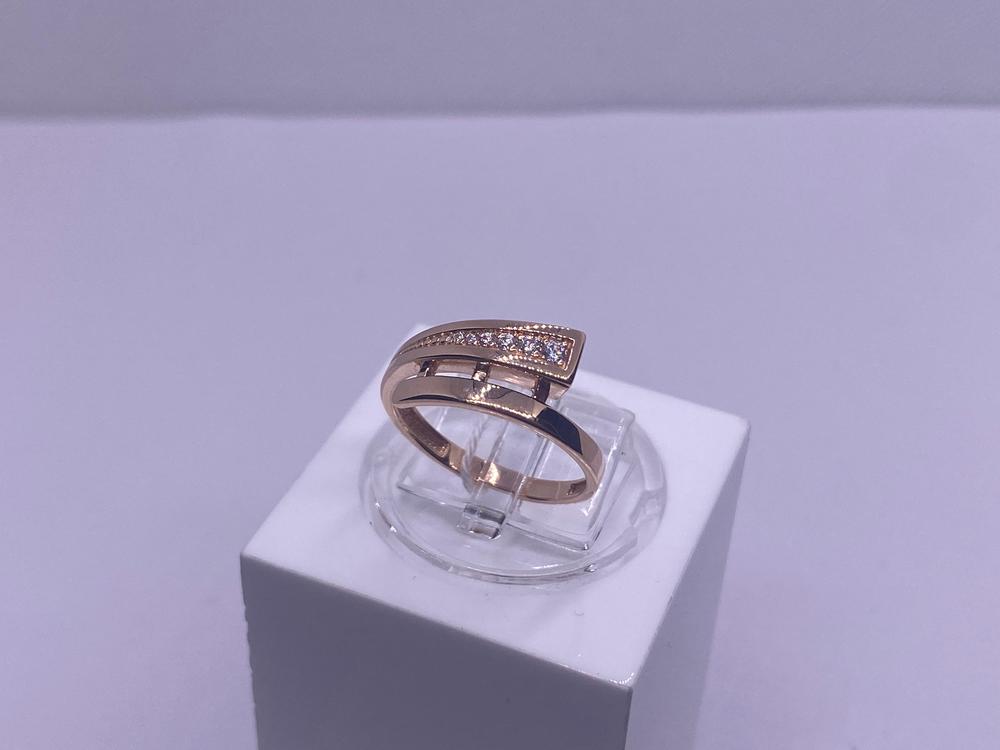 КОЛЬЦО С КАМНЯМИ (Au 585)