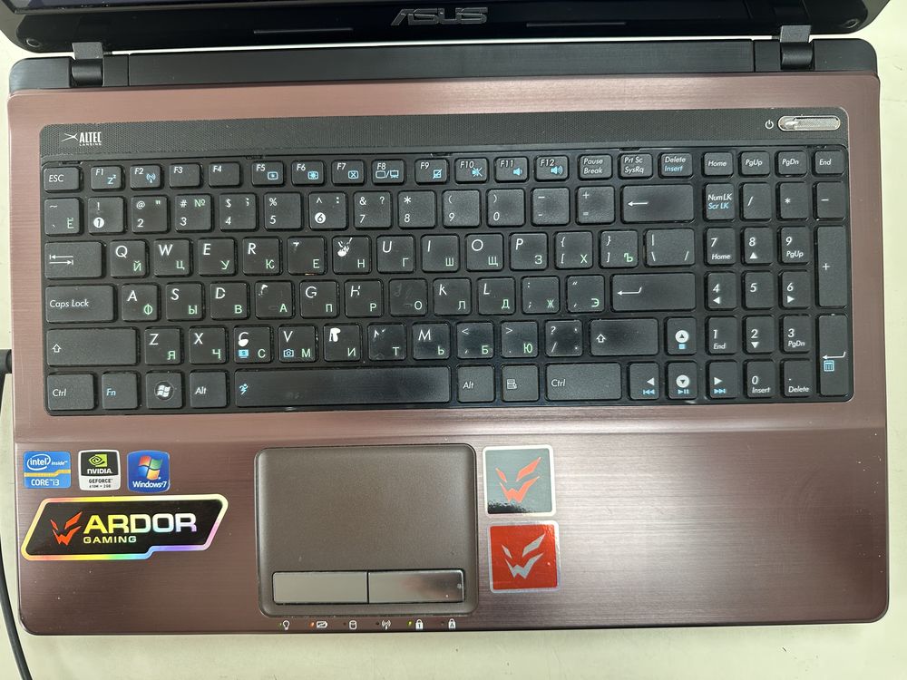 Ноутбук ASUS; Core i3-2350M, GeForce 610M, 8 Гб, 128 Гб, Нет