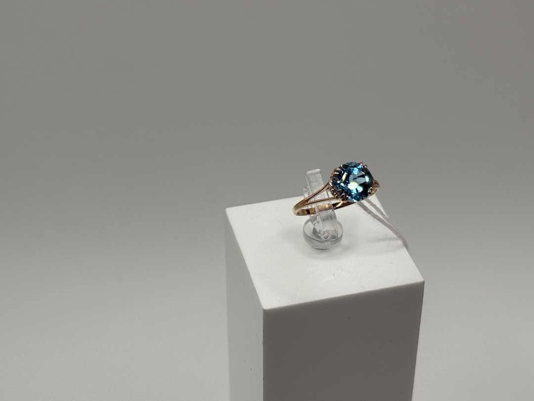 КОЛКМИ585 КОЛЬЦО С КАМНЯМИ (Au 585)