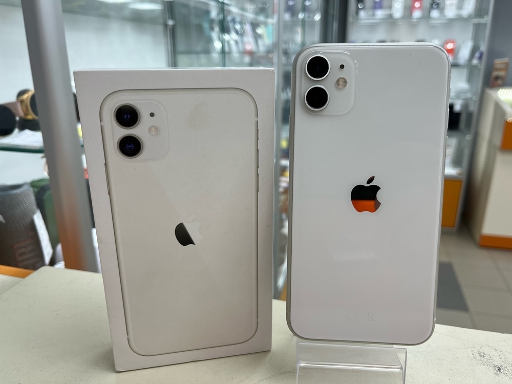 Смартфон Apple iPhone 11 64Gb