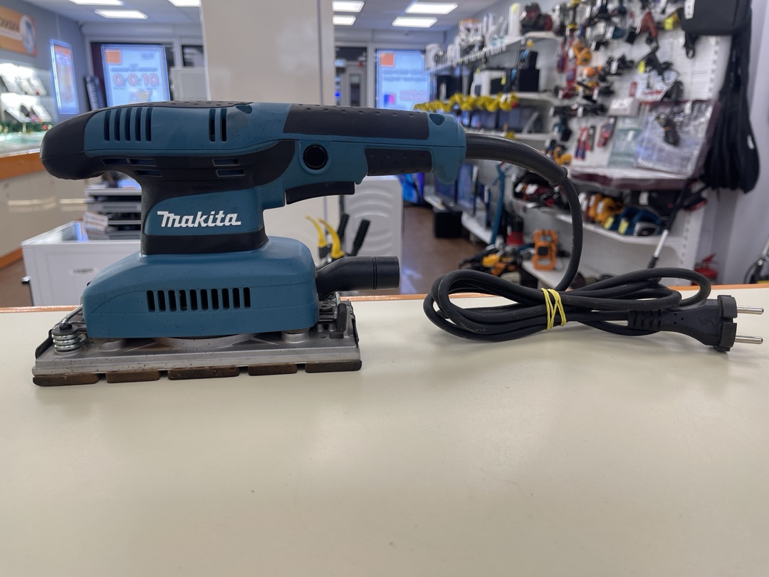 Шлифовальная машина Makita BO3710