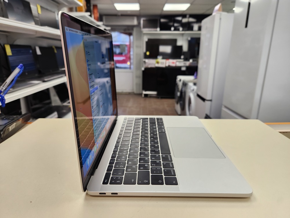 Ноутбук Apple Ноутбук Apple MacBook Pro (13 дюймов, 2016 г два порта Thunderbolt 3) a1708