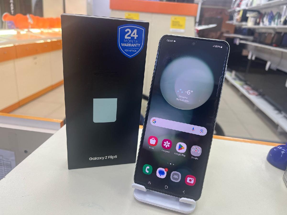 Смартфон Samsung Galaxy Z Flip 5 8/256