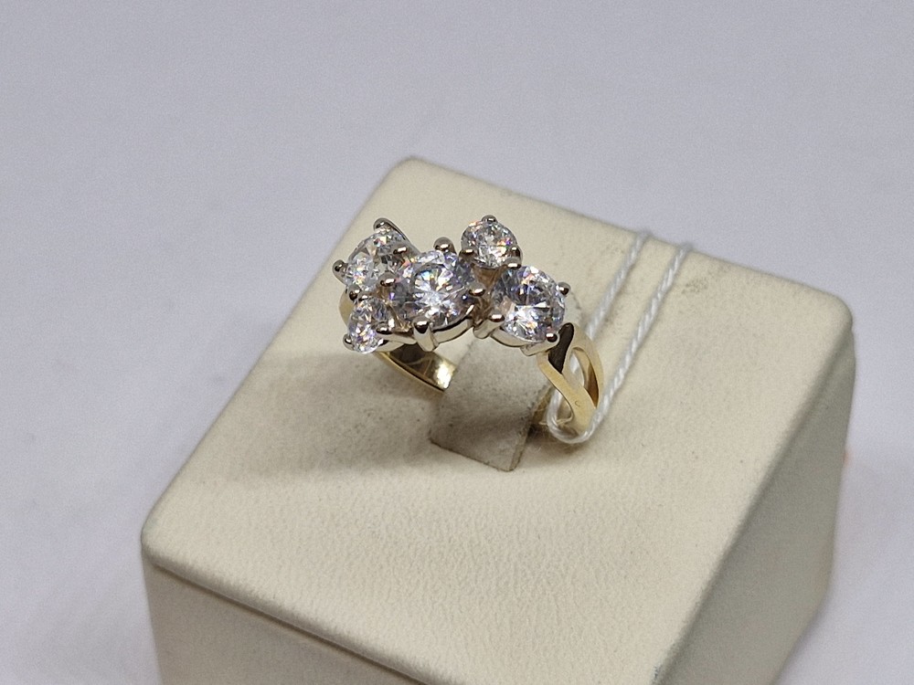 КОЛЬЦО С КАМНЯМИ (Au 585)