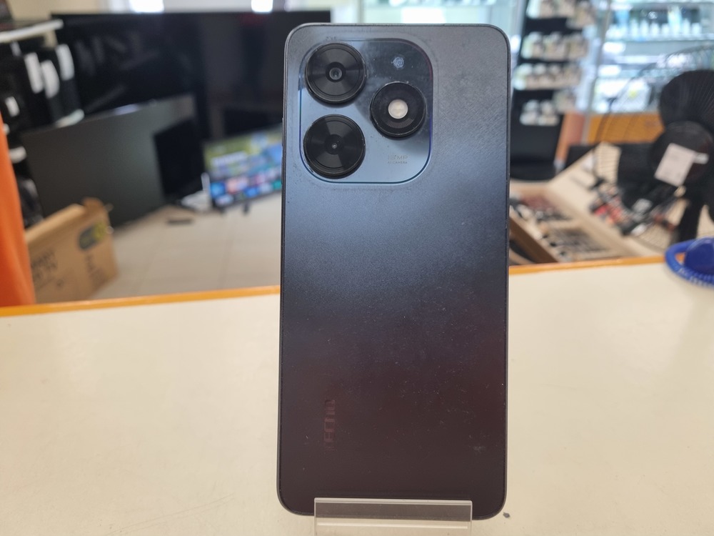 Смартфон Tecno Spark Go 2024 4/64