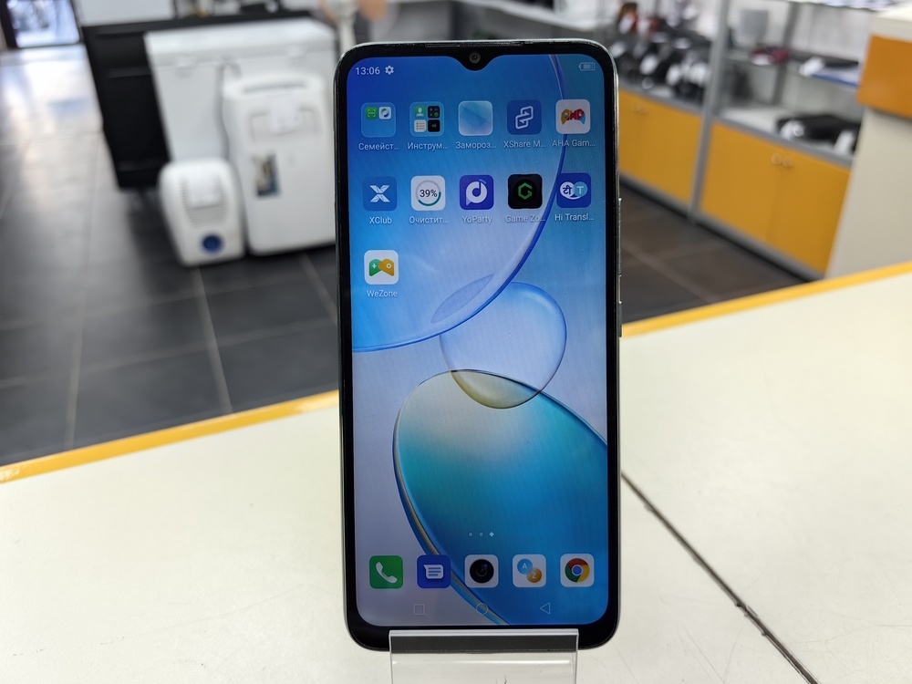 Смартфон Infinix HOT 12i 4/64