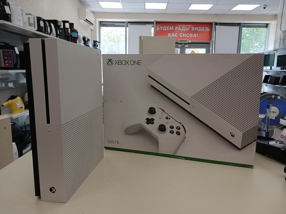 Игровая приставка Xbox One S 500Gb