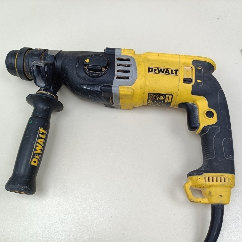Перфоратор Dewalt D25144KS