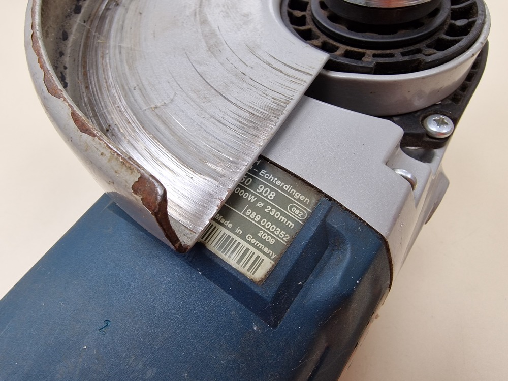 Угловая шлифмашина Bosch GWS 20-230H