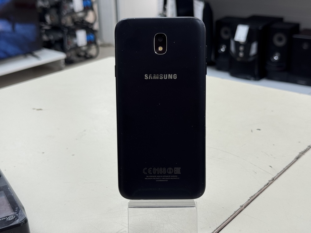 Смартфон Samsung Galaxy J7 2016 2/16