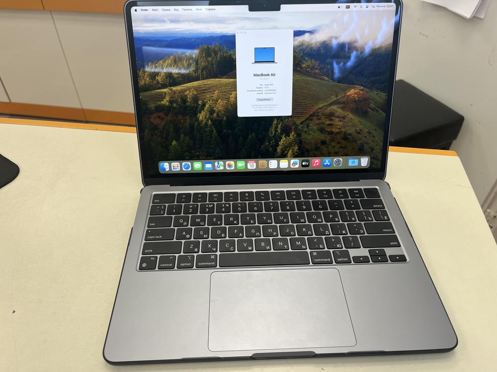 Ноутбук Apple Macbook Air M2 2022 8/256