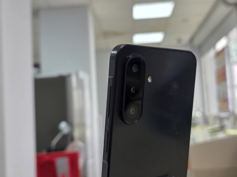 Смартфон Samsung Galaxy A17 8/256