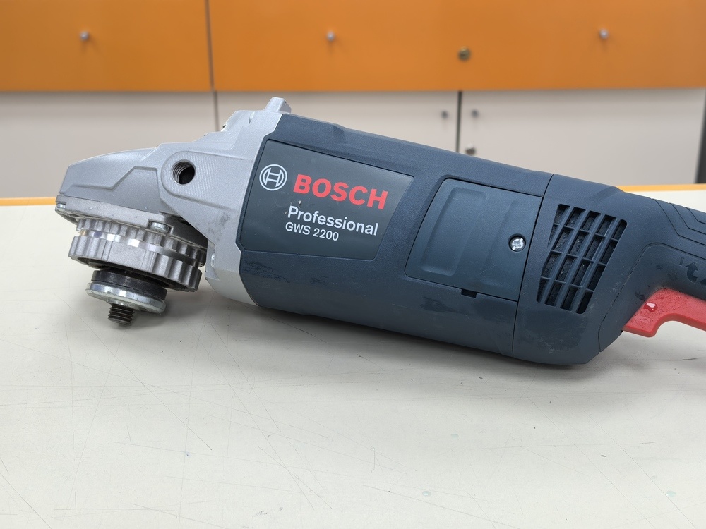 Угловая шлифмашина Bosch GWS 2200