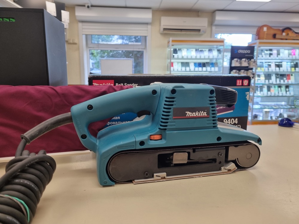 Шлифовальная машина Makita 9404