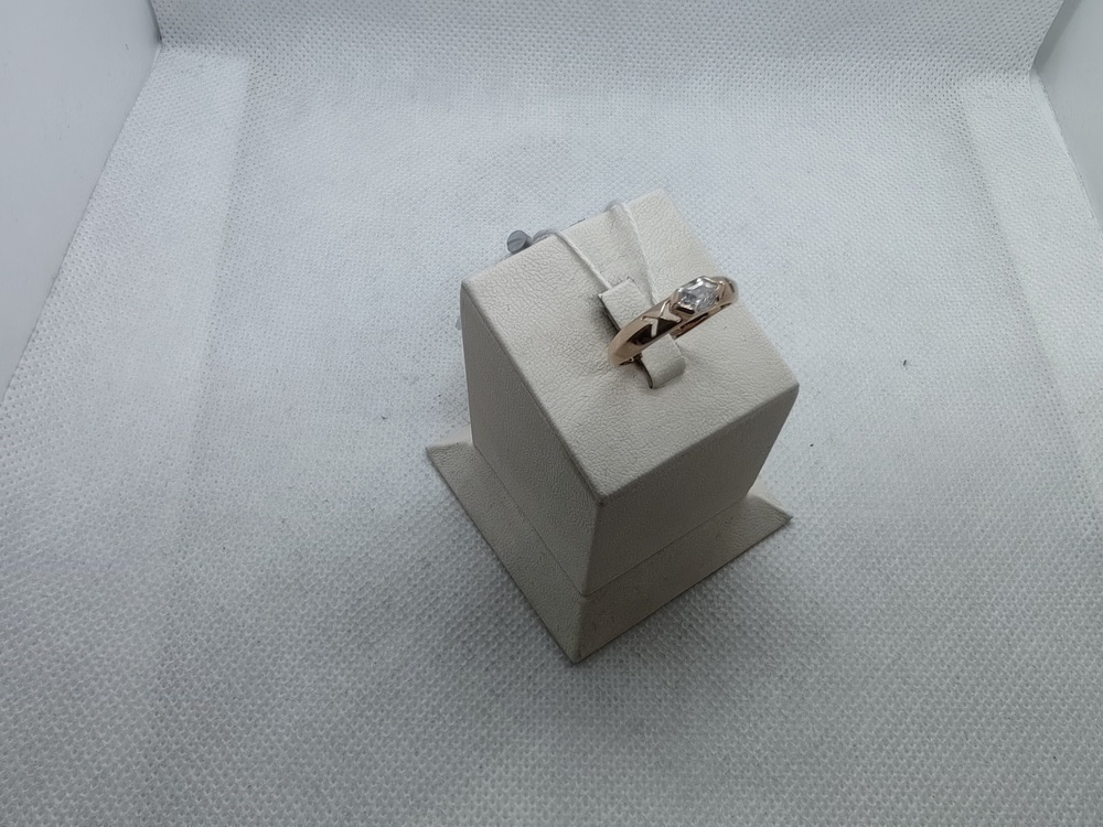 КОЛКМ585 КОЛЬЦО С КАМНЕМ (Au 585)