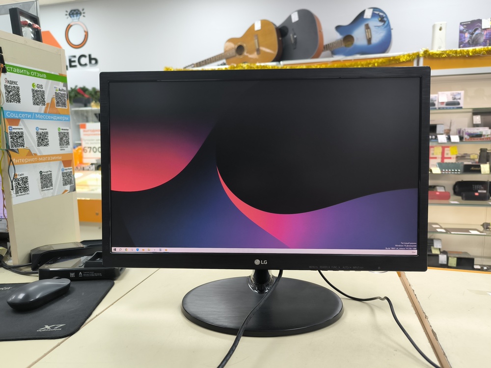 Монитор LG 22M38A-B;