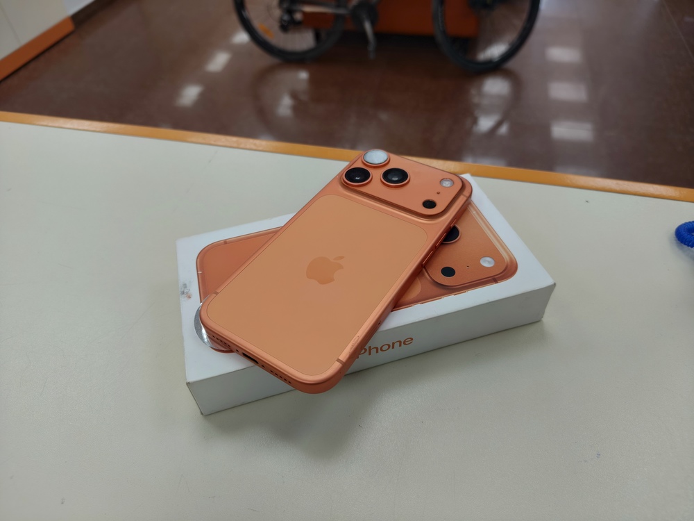 Смартфон Apple Iphone 17 Pro 256Gb