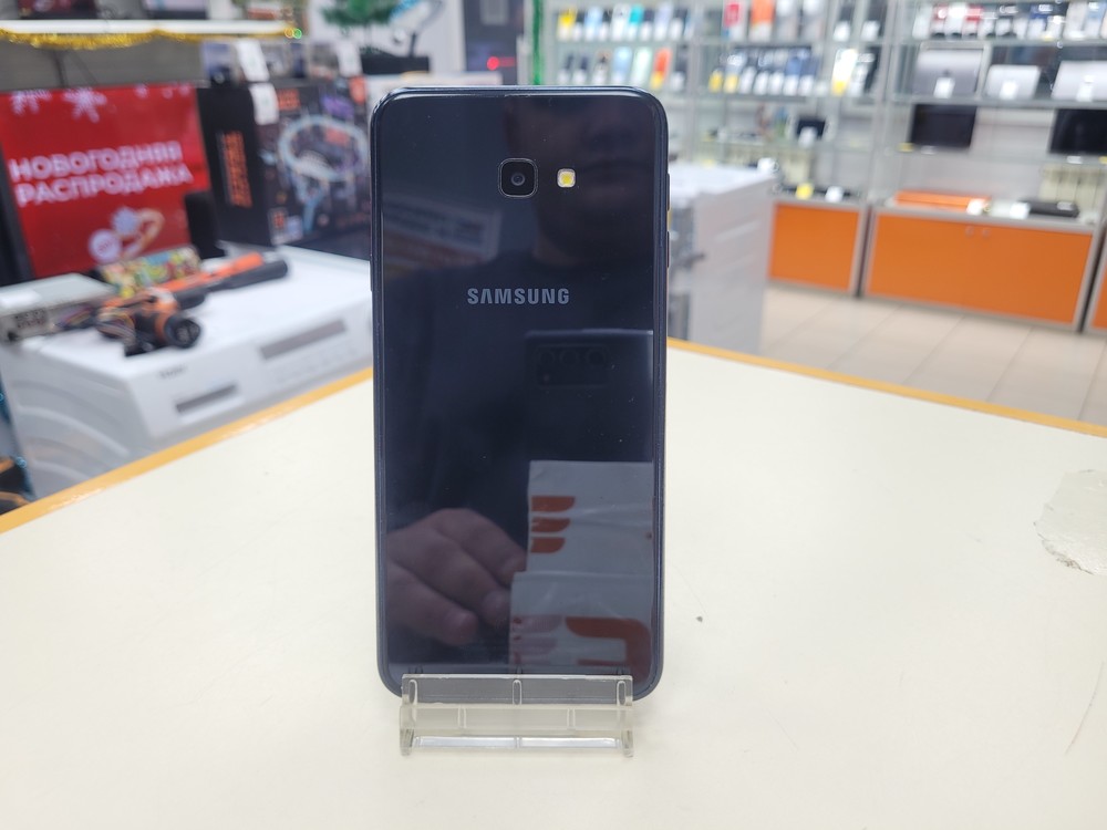 Смартфон Samsung Galaxy J4 Plus 3/32