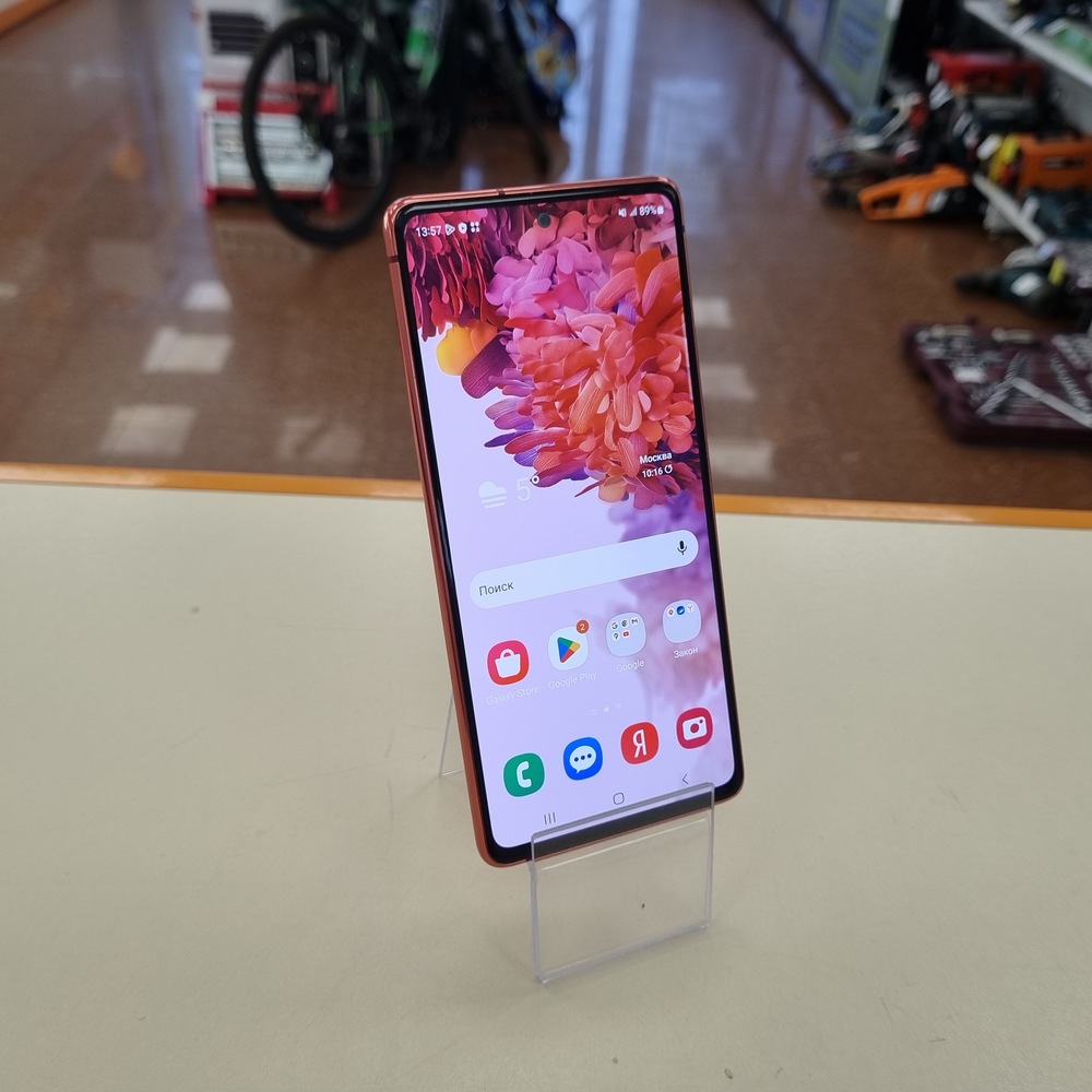 Смартфон Samsung Galaxy S20 FE 6/128