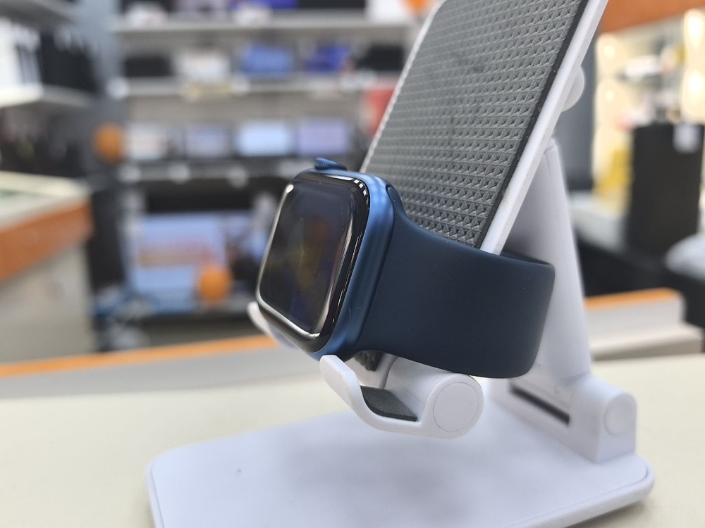 Смарт-часы Apple Watch Series 7 45mm