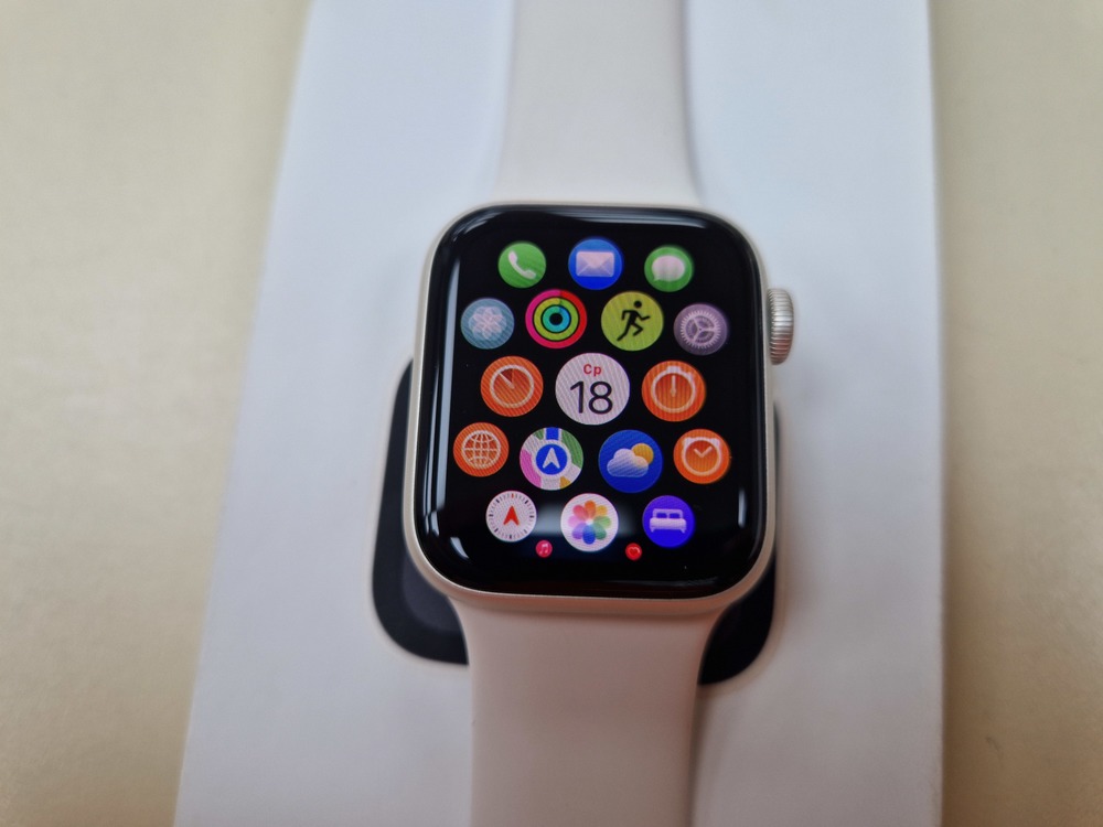 Смарт-часы Apple Watch SE 2022 40mm