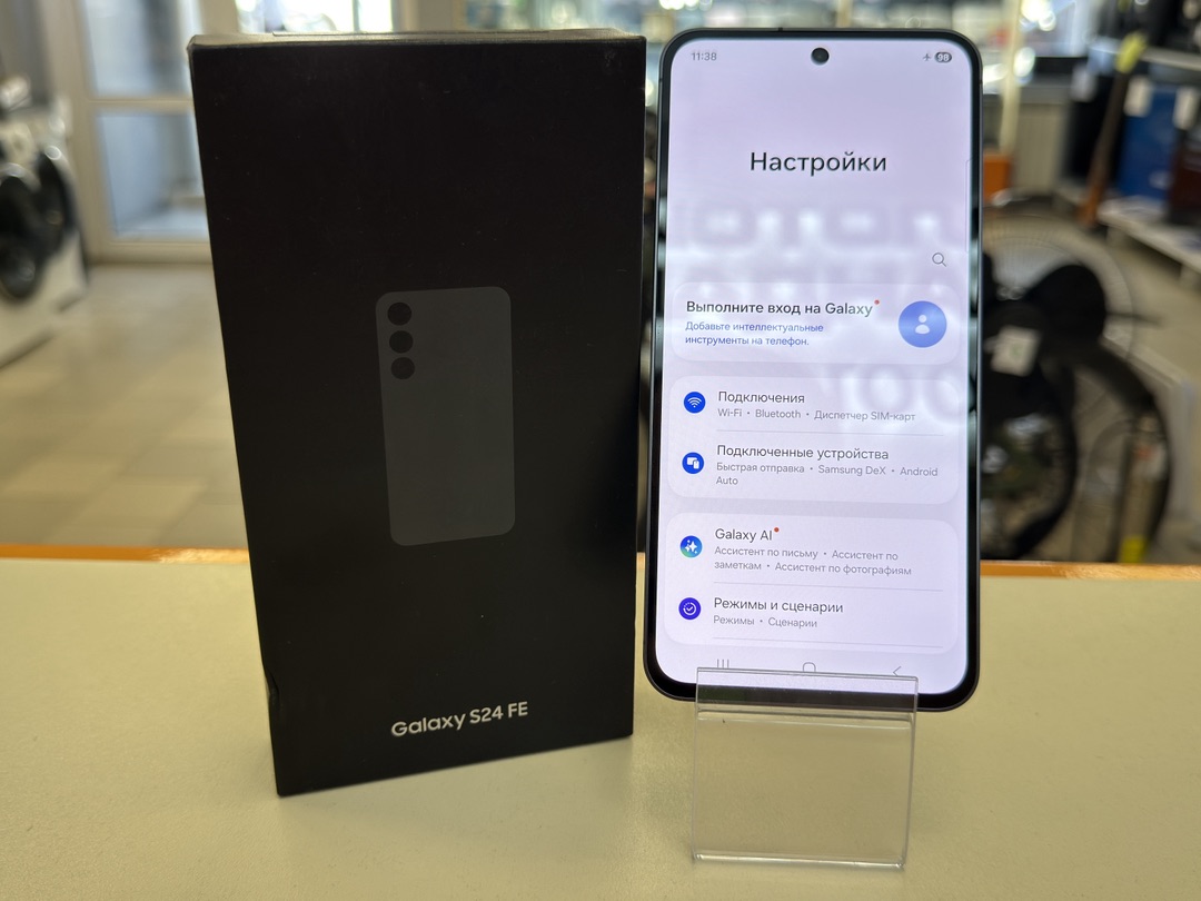 Смартфон Samsung Galaxy S24 FE 8/128