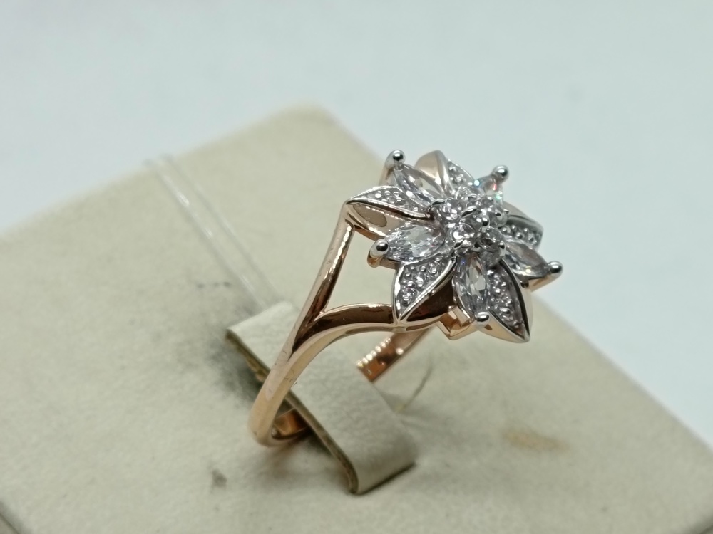 КОЛЬЦО С КАМНЯМИ (Au 585)