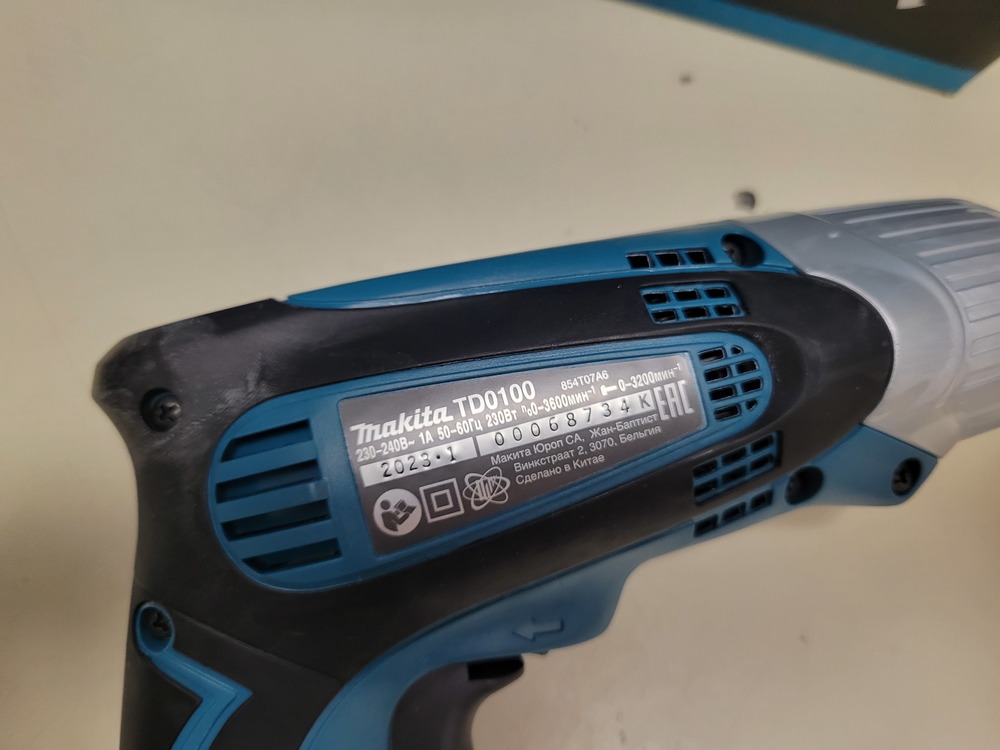 Шуруповерт Makita TD0100