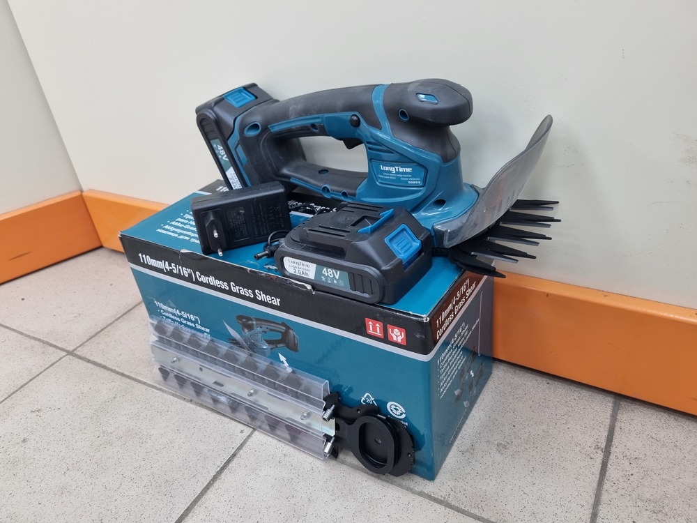 Кусторез Makita 48V