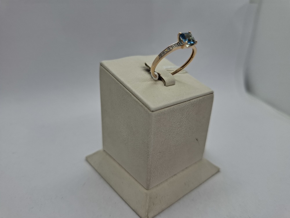 КОЛКМИ585 КОЛЬЦО С КАМНЯМИ (Au 585)