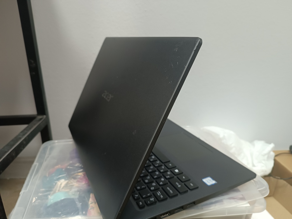Ноутбук Acer A315-55KG; Core i3-7020U, GeForce MX130, 8 Гб, 256 Гб, Нет