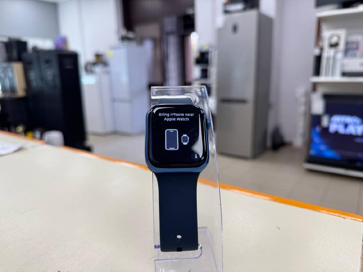Смарт-часы Apple Watch Series 7 45mm
