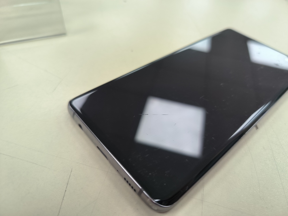 Смартфон Samsung Galaxy S10+ 8/128