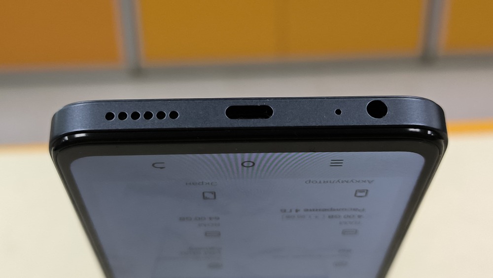 Смартфон Tecno Spark Go 2024 4/64