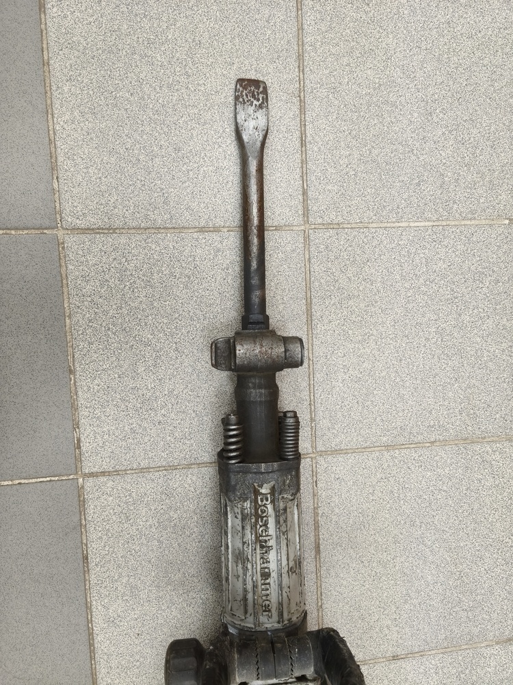 Отбойный молоток Bosch GSH 16-30