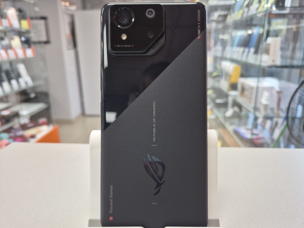 Смартфон Asus Rog 8 12/256