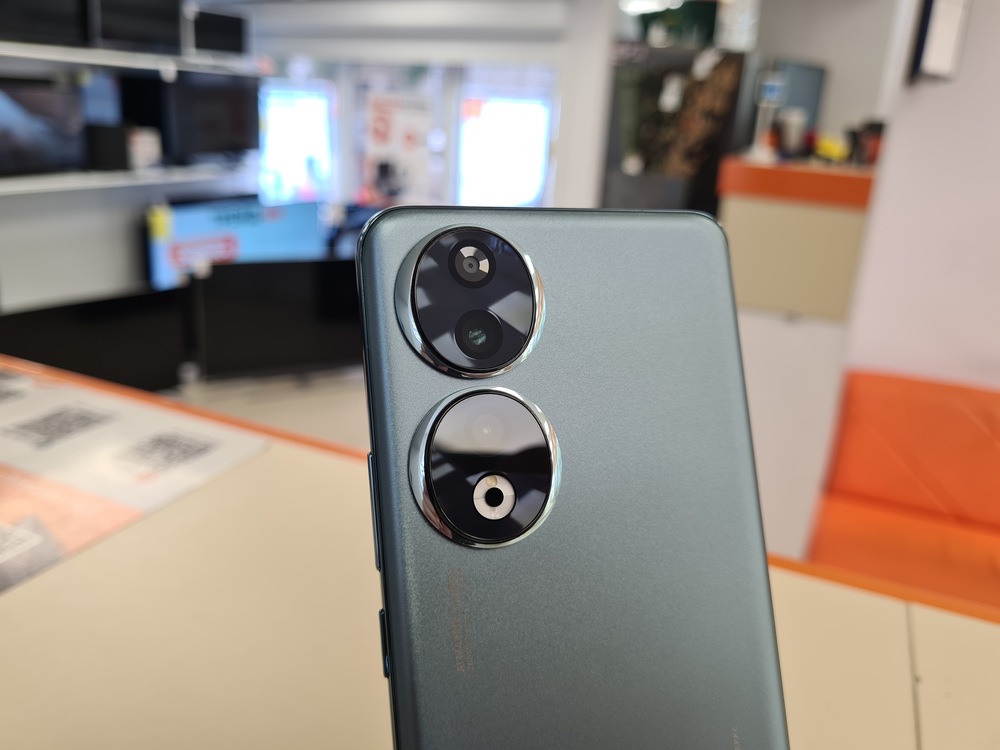 Смартфон Honor 90 8/256