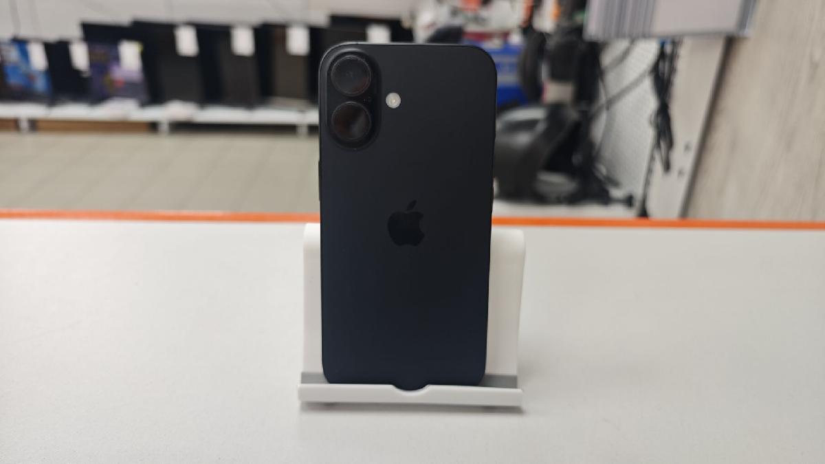 Смартфон Apple Iphone 16 256Gb