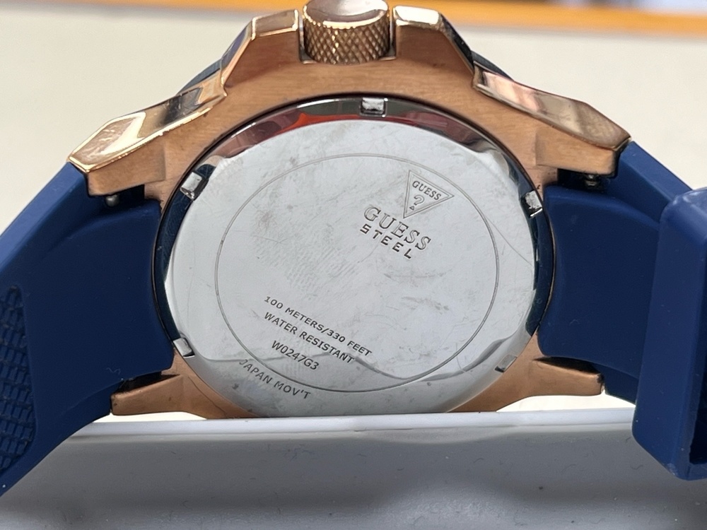 Часы наручные GUESS W0247G3