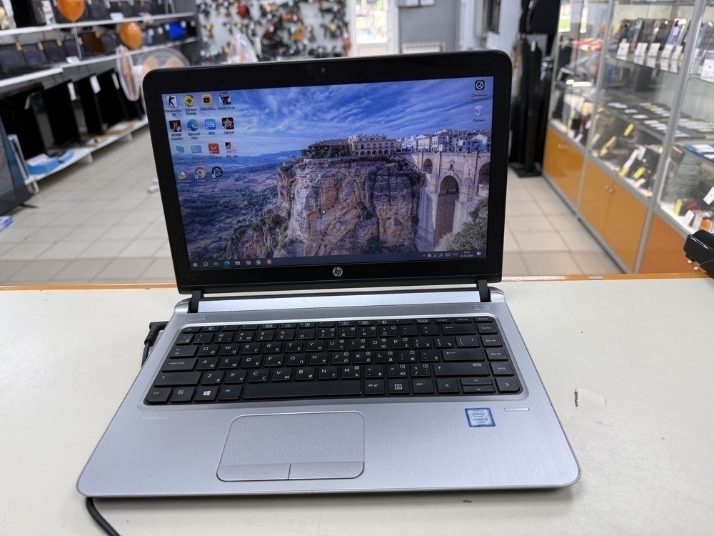 Ноутбук HP; Core i3-6100U, Intel UHD Graphics, 4 Гб, 128 Гб, Нет