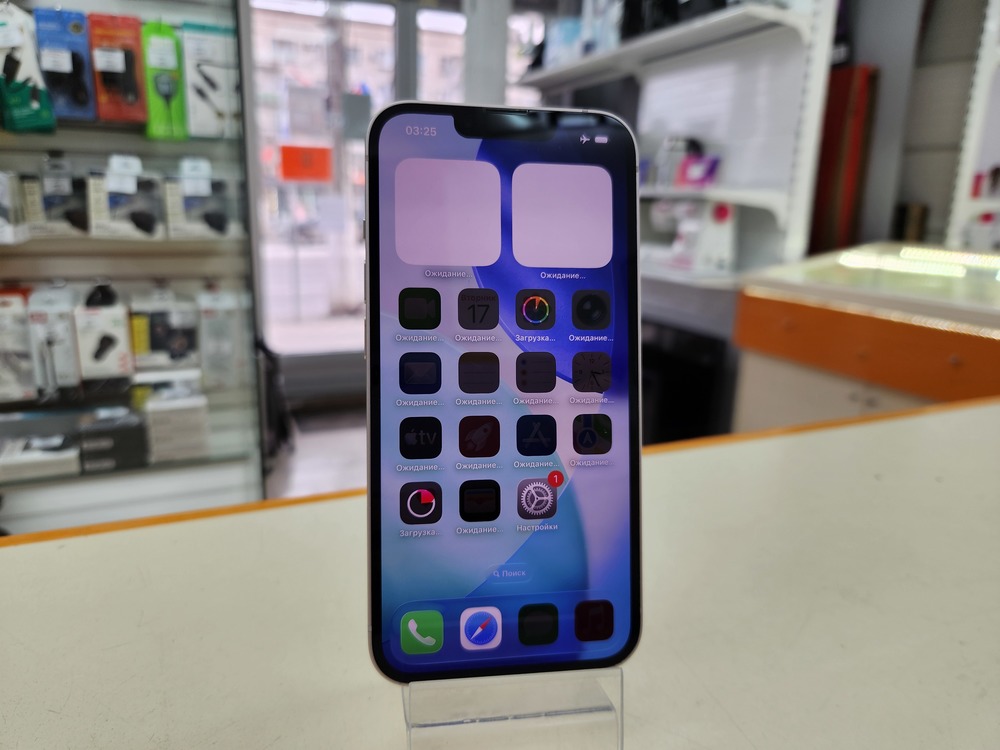 Смартфон Apple iPhone 13 128Gb