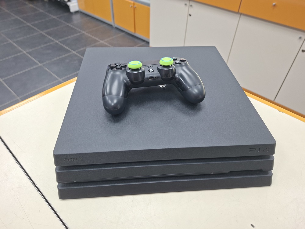 Игровая приставка PlayStation 4 Pro 500GB